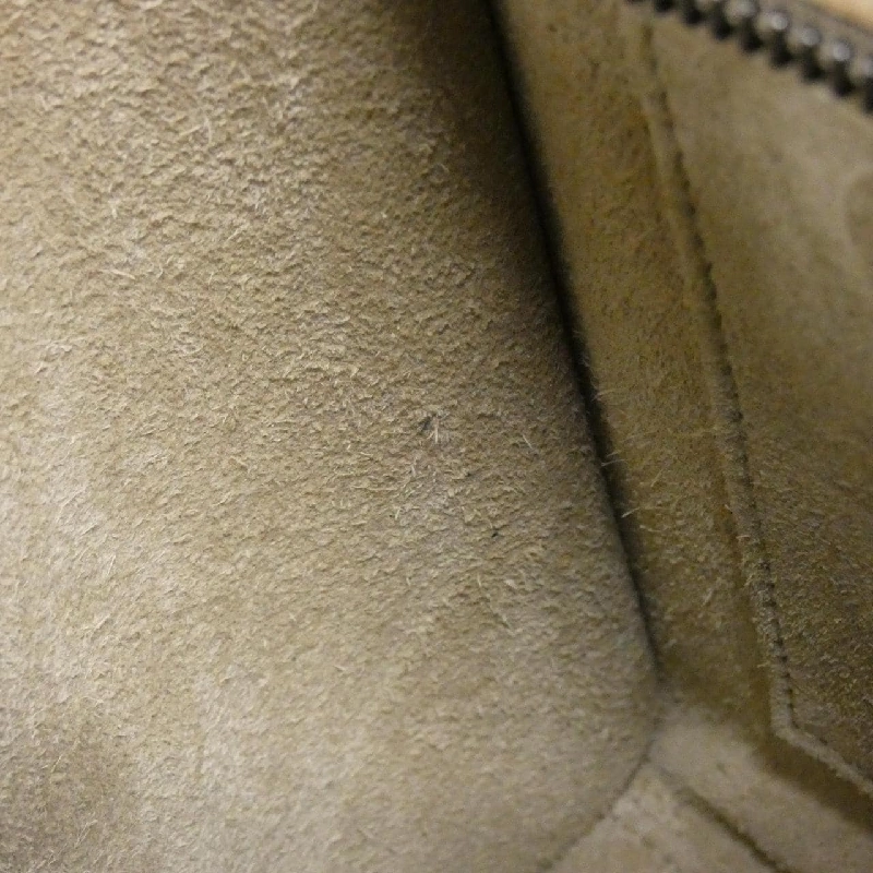 Túi xách Celine Luggage Nano 189243DRU 618030