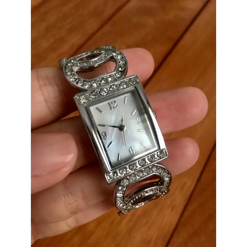 Tặng kèm đơn Váy áo 707010