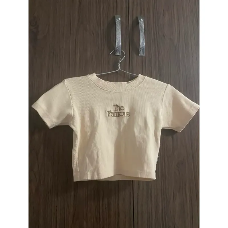 Áo Thun Croptop Nữ Cổ Tròn In Chữ The Famous Đơn Giản Dễ Phối Đồ 1021561