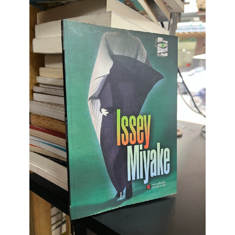 Issey Miyake 477077