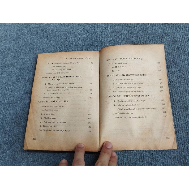 HƯƠNG SẮC TRONG VƯỜN VĂN QUYỂN NHÌ - NGUYỄN HIẾN LÊ 517609