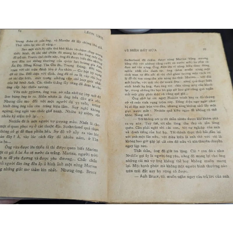Về miền đất hứa - Léon Uris 129250
