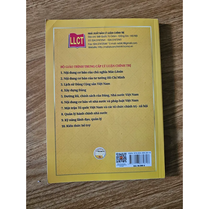 Mặt trận tổ quốc Việt Nam và các tổ chức chính trị - xã hội
Giá 28k 608249