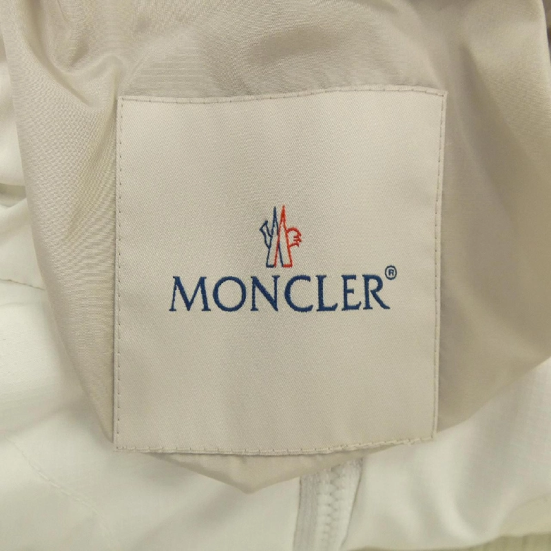 MONCLER BORN TO PROTECT CANARD Áo khoác lông - Hàng hiệu Chính hãng 810633