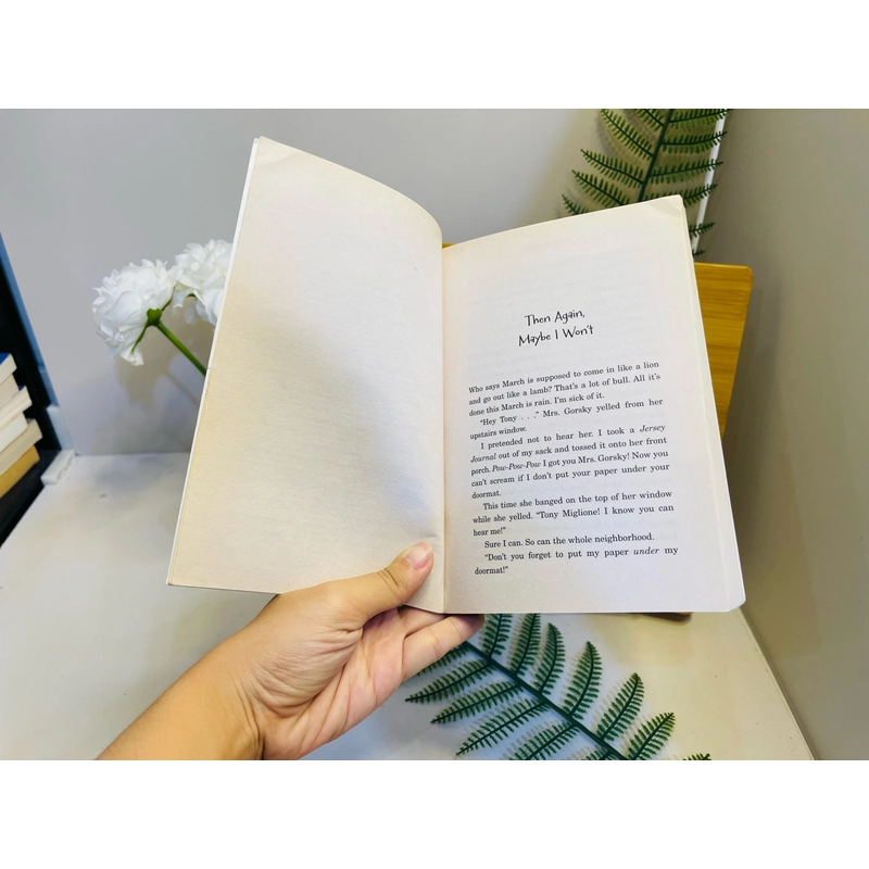 [Sách 2hand từ US] Like new 90% - Then Again, Maybe I Won't - Judy Blume 477977