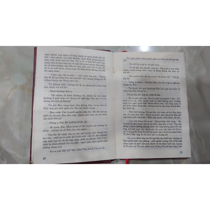 ĐIỂM HẸN KHÔNG THỂ THAY ĐỔI.
Tác giả: A-ca-đi, Gê-ô-gi Vai-nhê-rư. Hoàng Giang dịch 300777