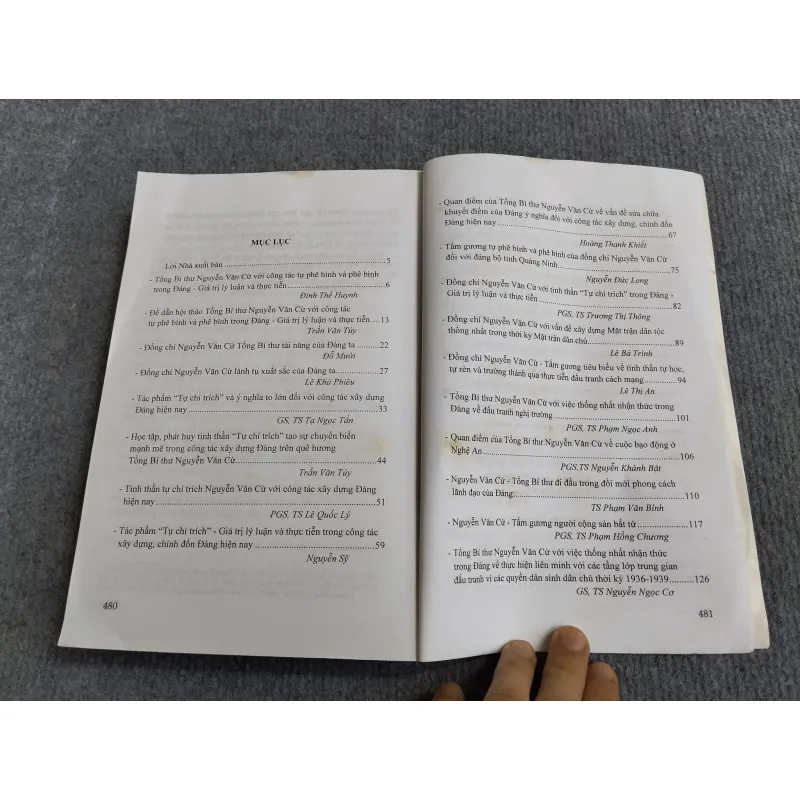 TỔNG BÍ THƯ NGUYỄN VĂN CỪ 570704