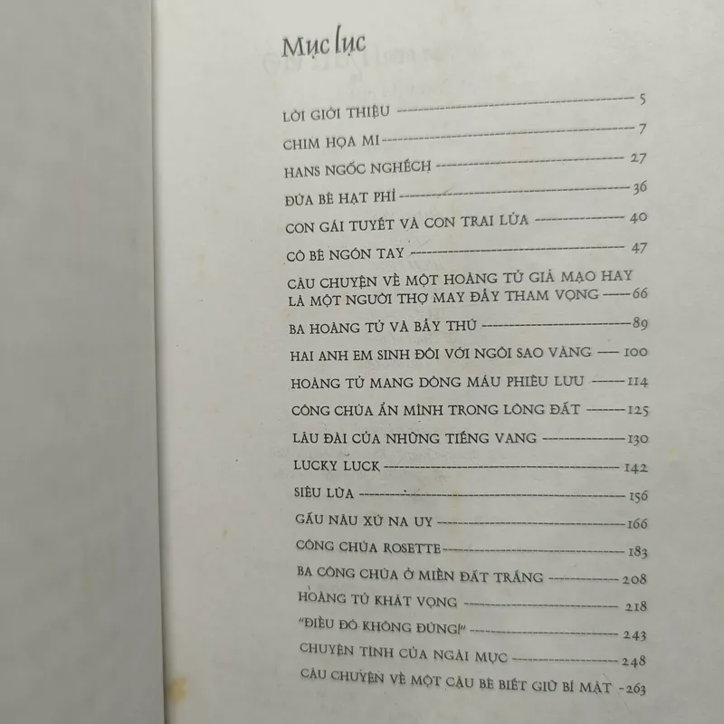 (Truyện cổ tích các nước trên thế giới) Truyện thần tiên màu đỏ? - Andrew Lang 701049