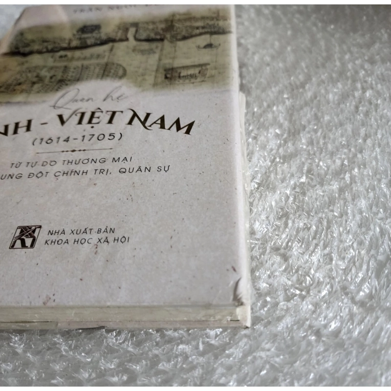 Quan hệ Anh - Việt Nam 1614 - 1705 từ quan hệ thương mại đến xung đột chính trị  493946