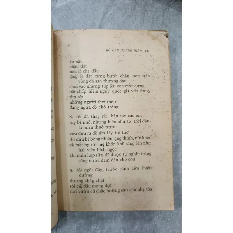 CHẮP TAY NGUYỆN CẦU CHO BỒ CÂU TRẮNG HIỆN - NHẤT HẠNH 758008