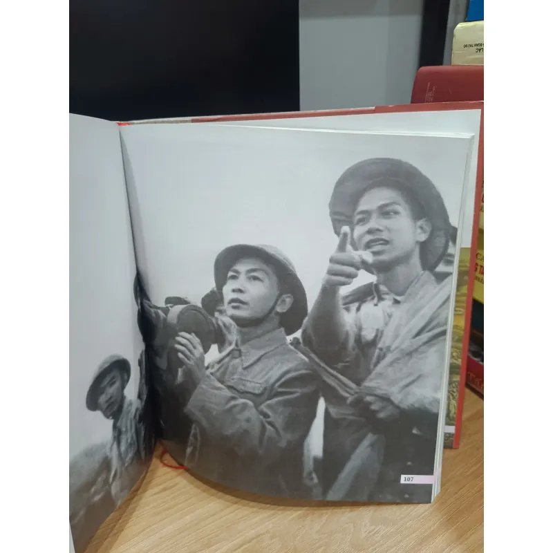 Điện Biên Phủ những khoảnh khắc kỳ diệu - sách ảnh 997820