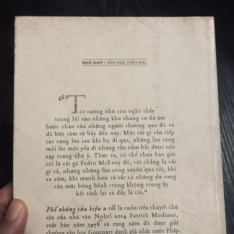 Phố cửa hiệu u tối 604186