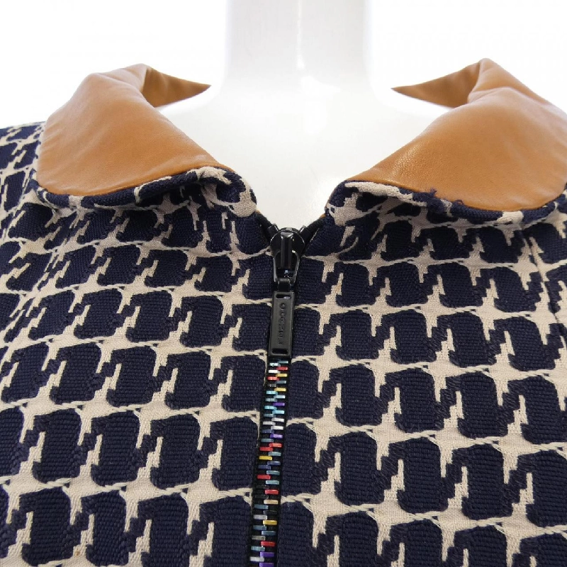 Áo khoác CHANEL P17760W02763 01P - Hàng hiệu Authentic 821418