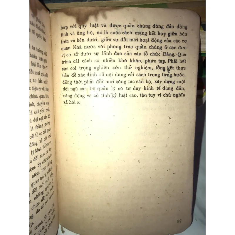 Tìm hiểu nghị quyết đại hội VI - Một số vấn đề thuộc quan điểm kinh tế  1001718