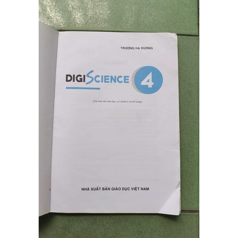 [Sách tiếng Anh tăng cường lớp 4] Digi Science - NXB Giáo Dục  1022134