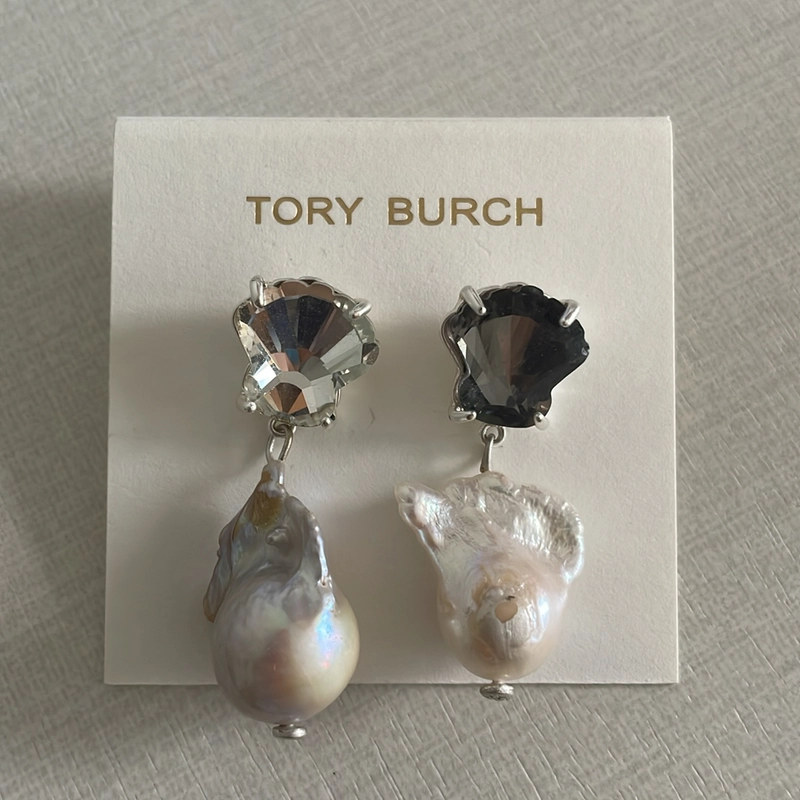 Đôi khuyên tai Tory Burch ngọc trai Baroque thật 508334
