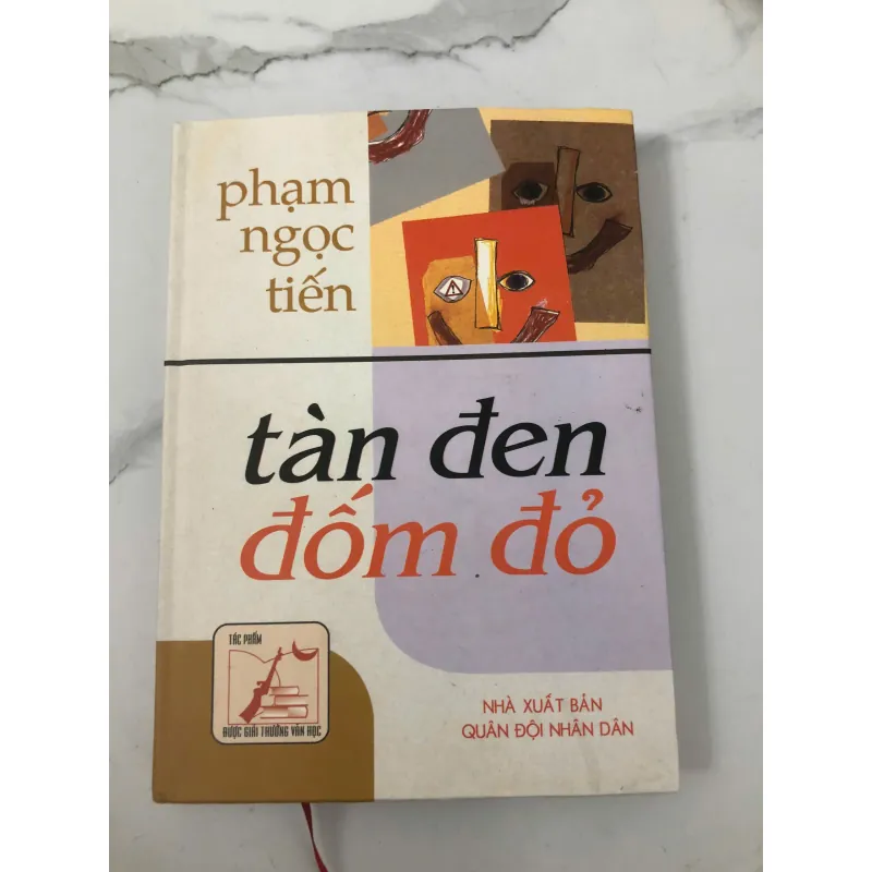 chữ ký tác giả - Tàn đen đốm đỏ - Phạm Ngọc Tiến - sách bìa cứng 762762