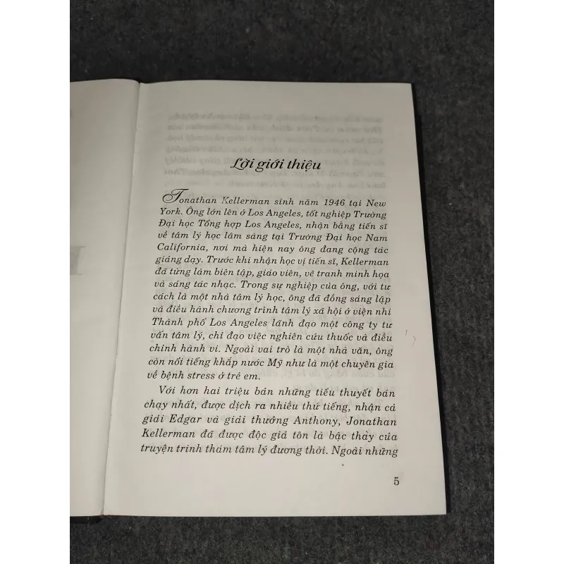 TÌNH YÊU DỐI TRÁ - JONATHAN KELLERMAN 991093