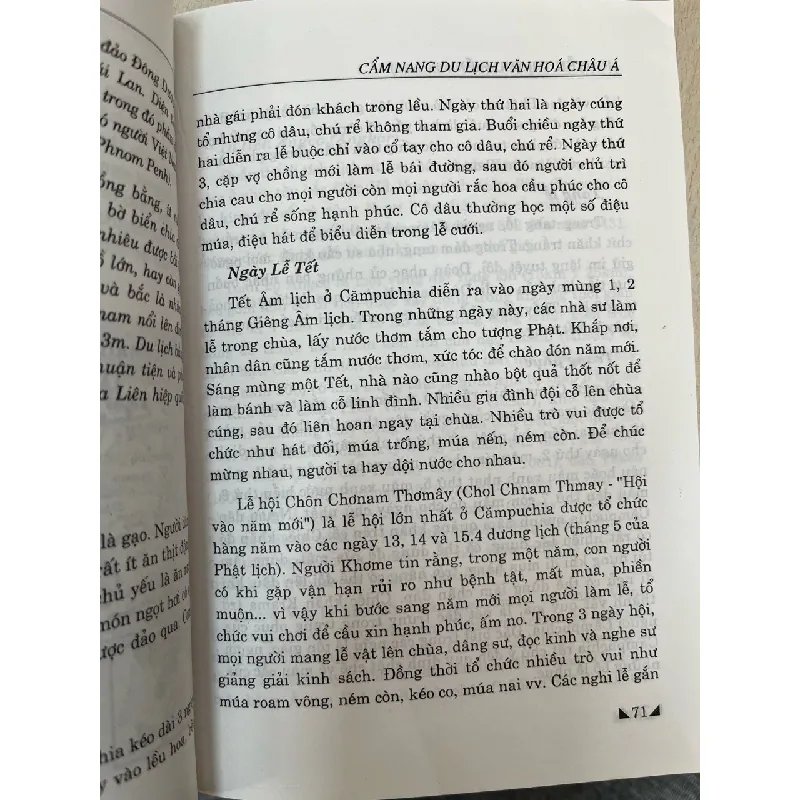Cẩm nang du lịch văn hoá Châu Á - Nguyễn Thị Thu Hiền chủ biên 712199