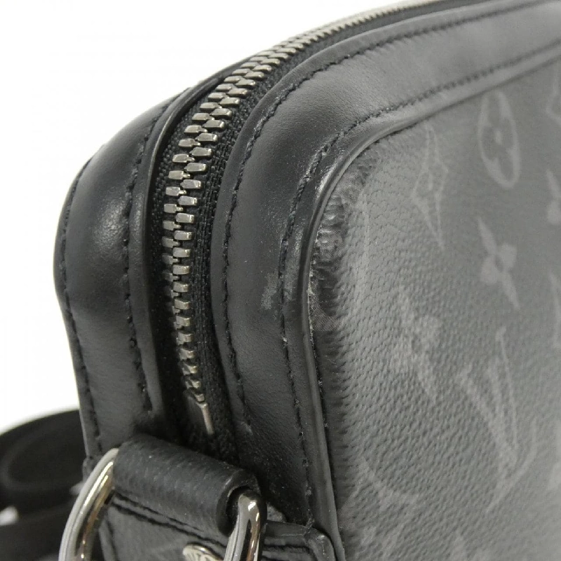 Túi đeo chéo Louis Vuitton Monogram Eclipse Reverse Trio M69443 613458