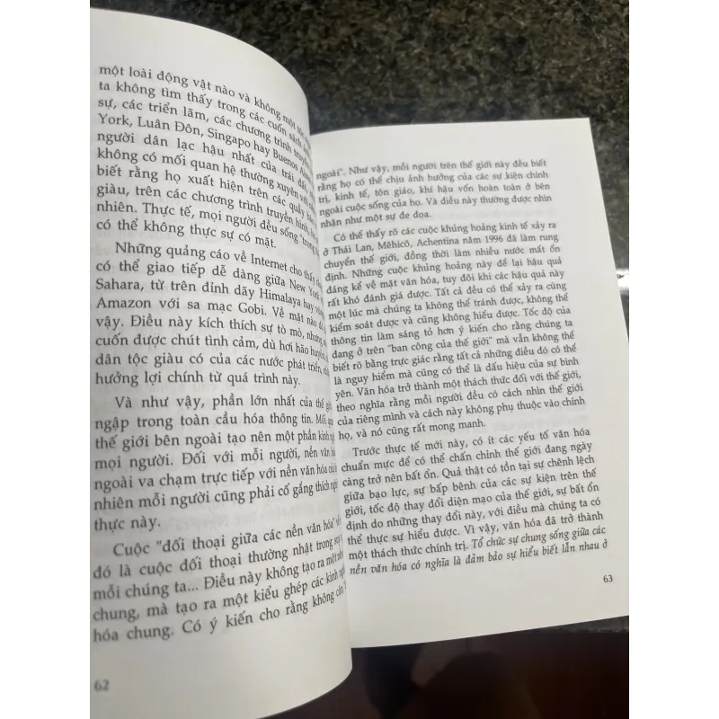 Toàn cầu hoá văn hoá Dominique Wolton 784234