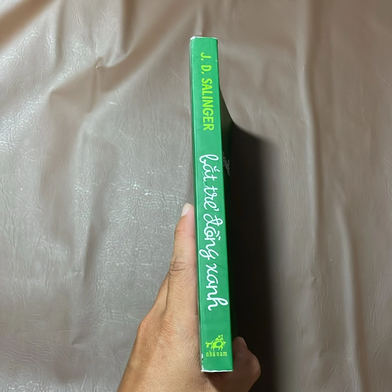 II Văn Học Nước Ngoài: Bắt Trẻ Đồng Xanh - J.D. Salinger - 2019 523194