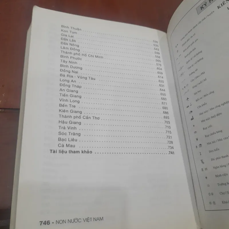 NON NƯỚC VIỆT NAM 932159