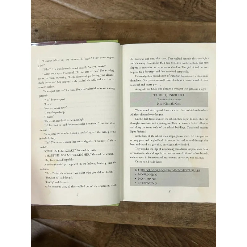 The Spell Book of Listen Taylor - Jaclyn Moriarty 752870