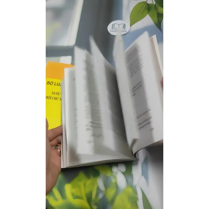 Combo: Bộ Luật Lao Động Của Nước Cộng Hòa XHCN Việt Nam, Luật Đất Đai 727363