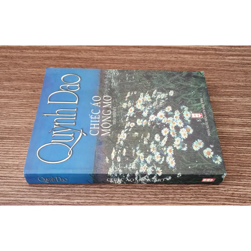 Tiểu thuyết của Quỳnh Dao: CHIẾC ÁO MỘNG MƠ (445 trang) 1023812