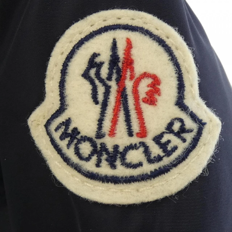 Áo khoác lông vũ MONCLER 643928