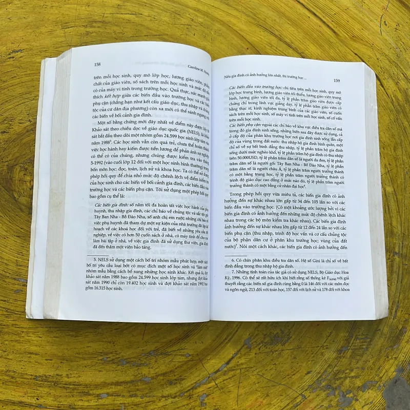 SƠ LƯỢC VỀ CÁC TRƯỜNG HỌC HOA KỲ - TERRY M. MOE 796798