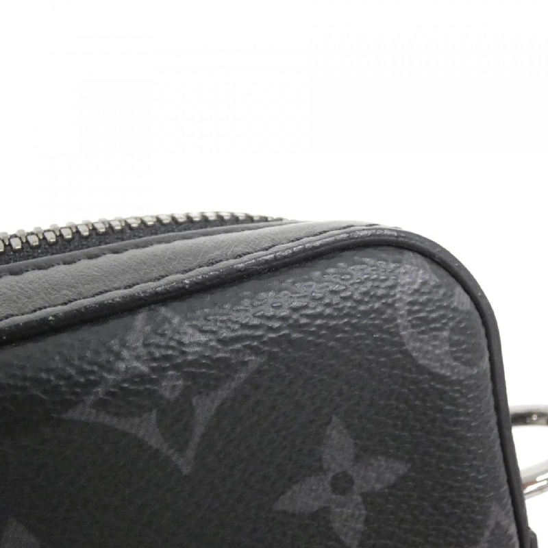 Túi đeo chéo Louis Vuitton Monogram Eclipse Reverse Trio M69443 613205