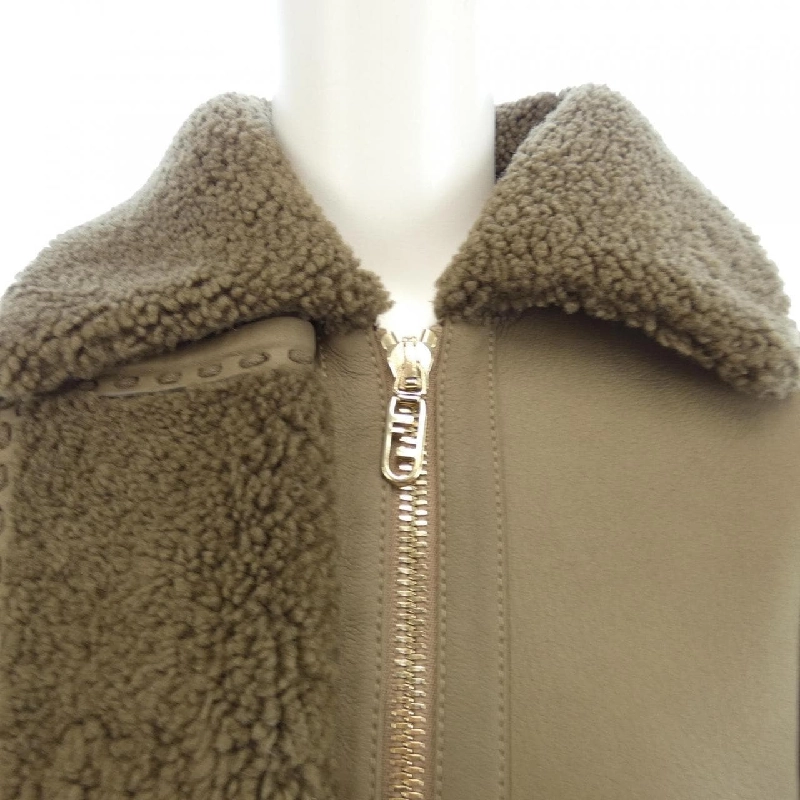 Áo khoác lông cừu FENDI FM5288 AHBD F1ENJ 632056