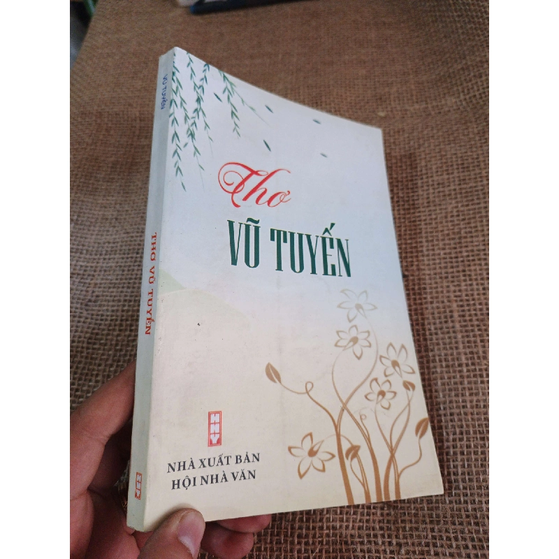 Thơ Vũ Tuyến 2019 mới 80% ố (Sách văn học) HLSC2404 1028396