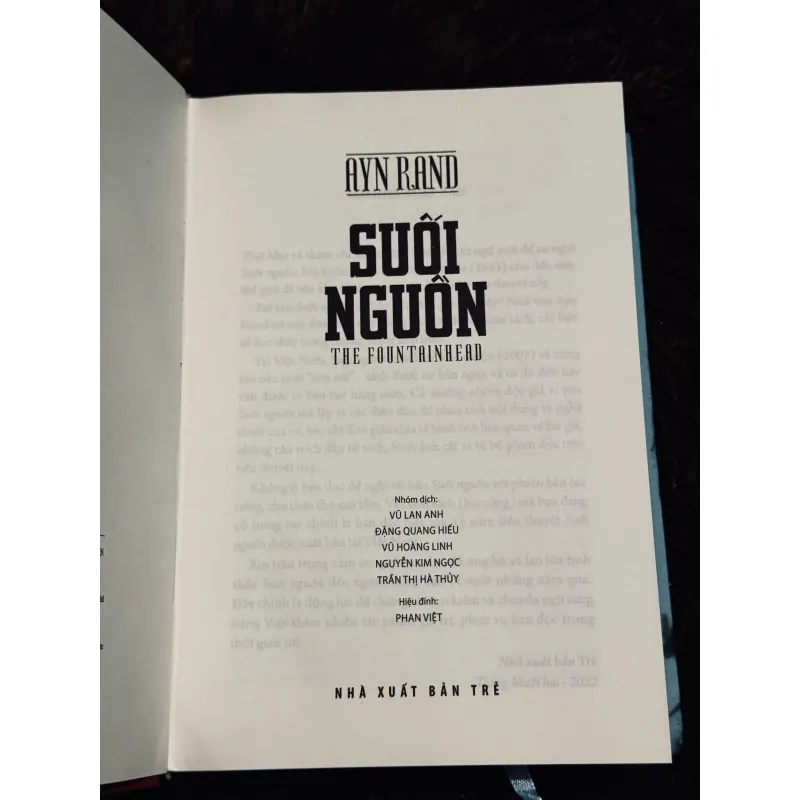 Suối nguồn (bìa cứng) 780365