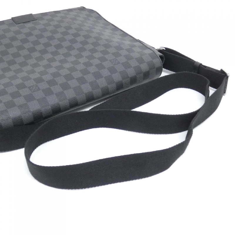 Túi xách vai Louis Vuitton Damier Graphite District GM N41271 - Hàng hiệu Chính hãng 766924