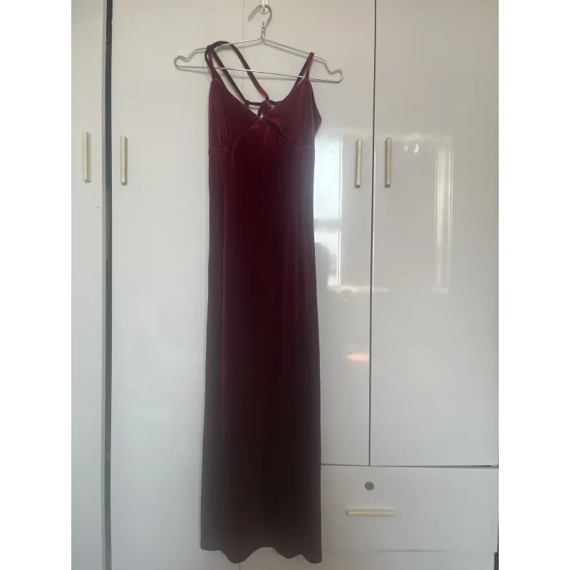 Đầm nhung đỏ  786562