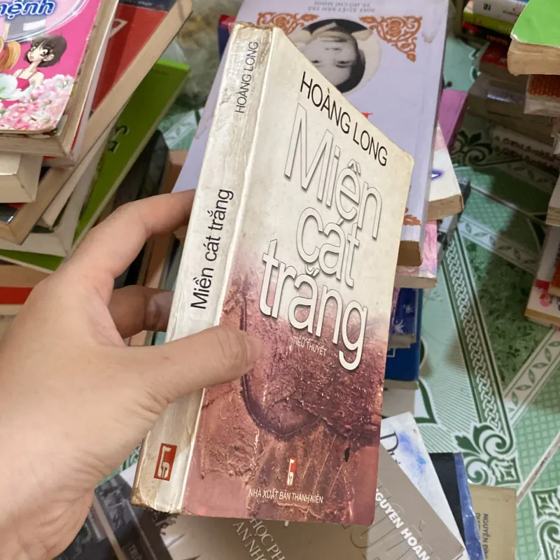 Miền cát trắng của tác giả Hoàng Long 1041483