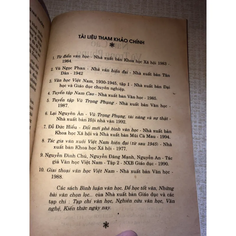 Tủ sách văn học Nam Cao Vũ Trọng Phụng 937375