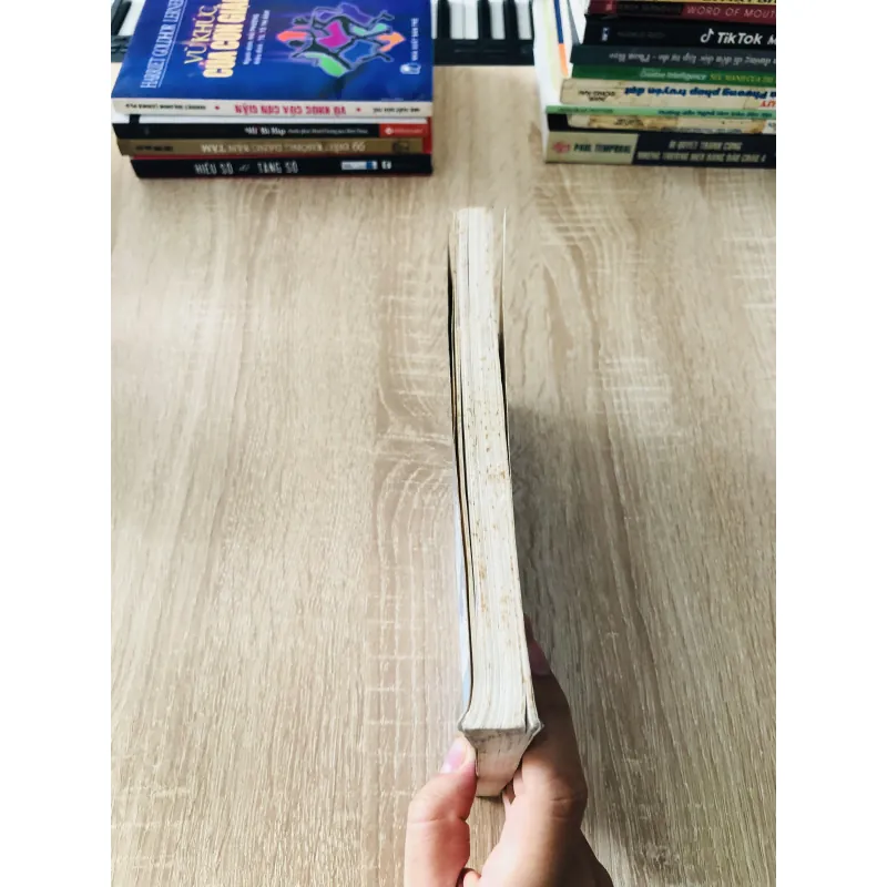 NGHỆ THUẬT GIAO TIẾP HỮU HIỆU NƠI CÔNG SỞ 1020323