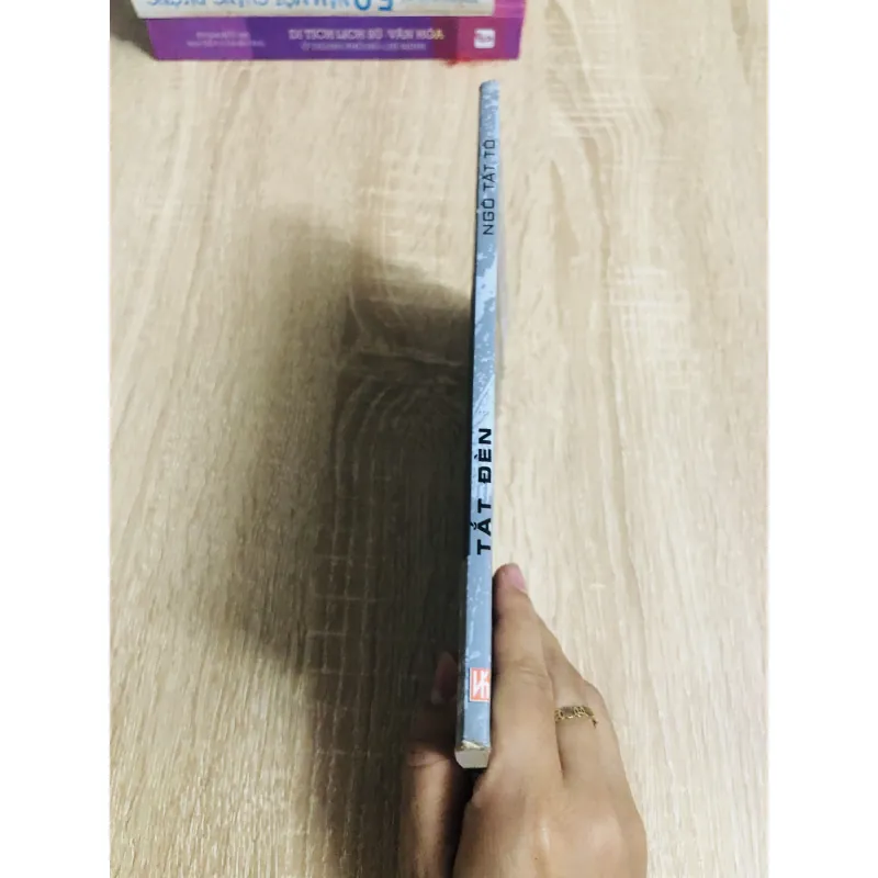 TẮT ĐÈN ( Ngô Tất Tố) 1006292