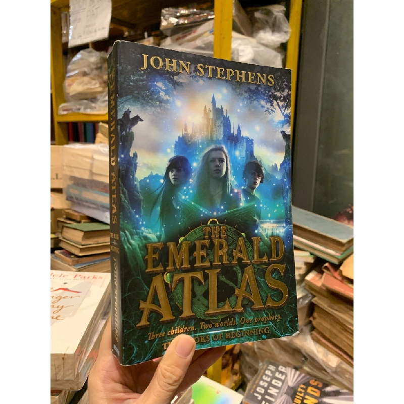 THE EMERALD ATLAS - John Stephens 253012