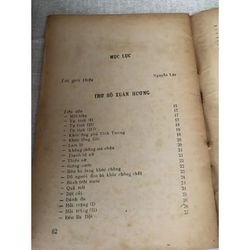 Thơ Hồ Xuân Hương 995278