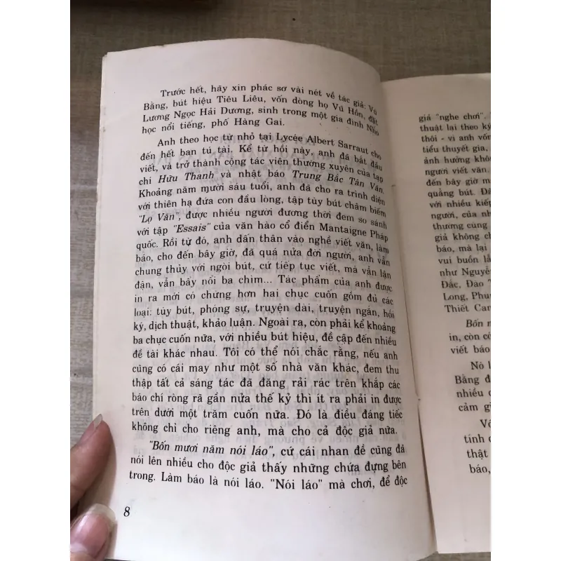 Bốn mươi năm nói láo 993516