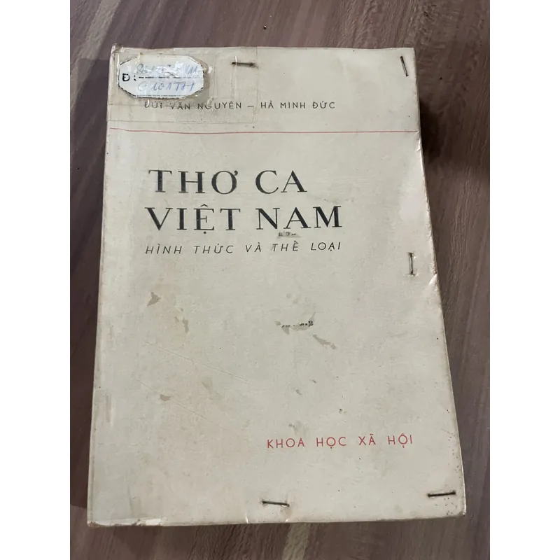 Thơ ca Việt Nam : hình thức và thể loại  689798