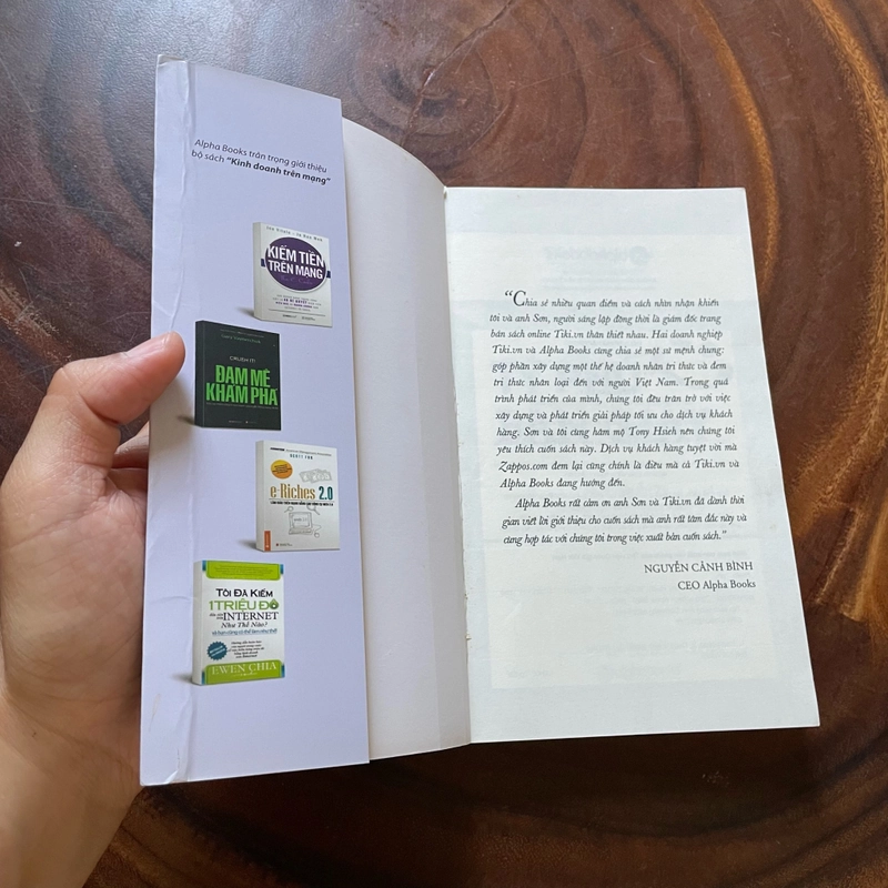 II Tựa sách: Tỷ Phú Bán Giày - TONY HSIEH - 2020 444240