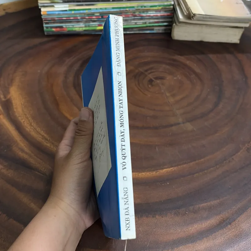 II Văn Thơ Đả Kích, Trào Phúng, Câu Đối: Vỏ Quýt Dày, Móng Tay Nhọn - Đặng Minh Phương 999187