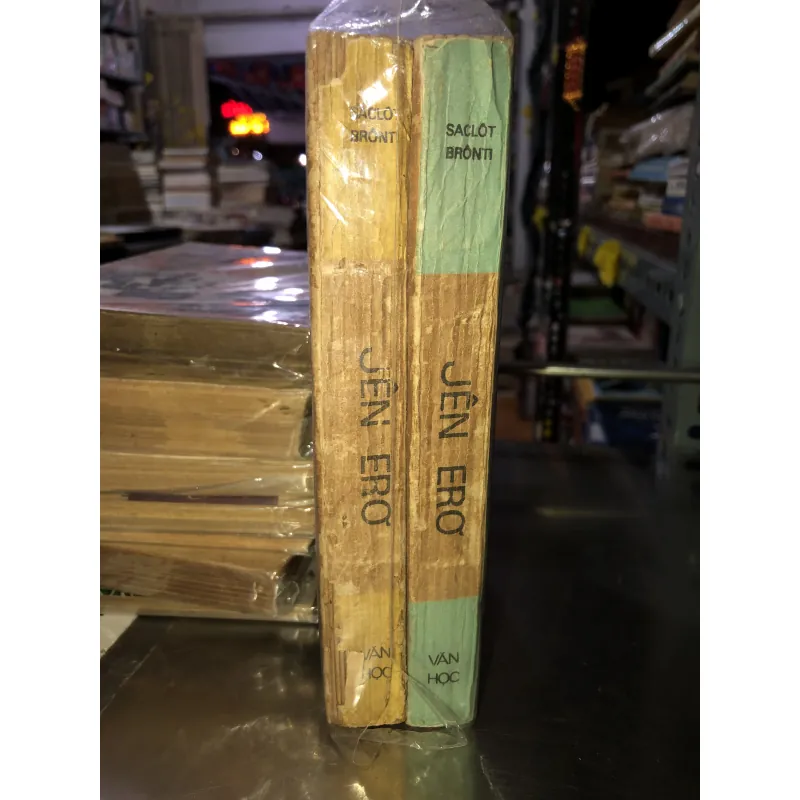 Jên Erơ - Saclốt Brônti 931256