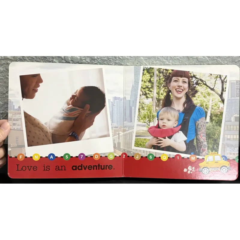 Board book Love Is - Dán ảnh gia đình thành album 927879